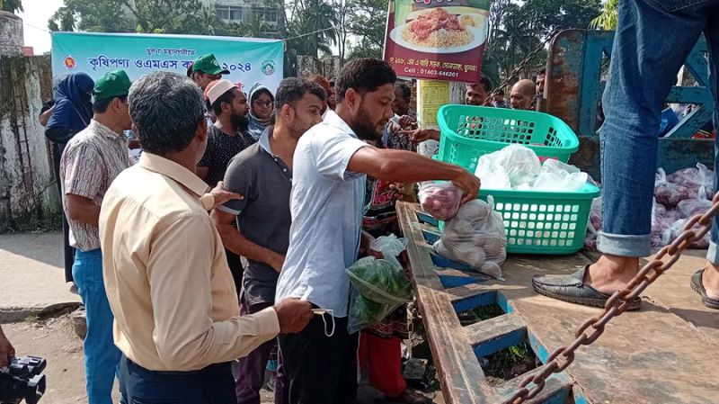 এবার ওএমএসে পণ্য বিক্রি কার্যক্রমও বন্ধ করল সরকার